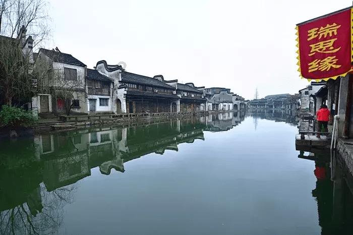 58问答交流平台-沈腾、关晓彤藏浴帽!作家刘信达怒斥,你可以矜持一点吗?现场发生了啥?
